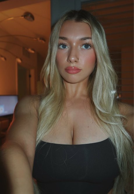 Sara Brooks sexy heiße archiv