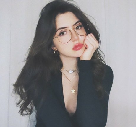 Sophie Silva freie nackte archiv