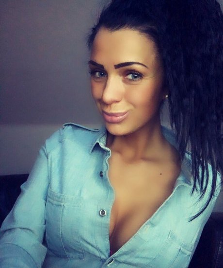 Iasmina Roxana schöne nette foto