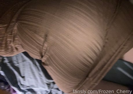 Frozen Cherry erwachsene kunst foto