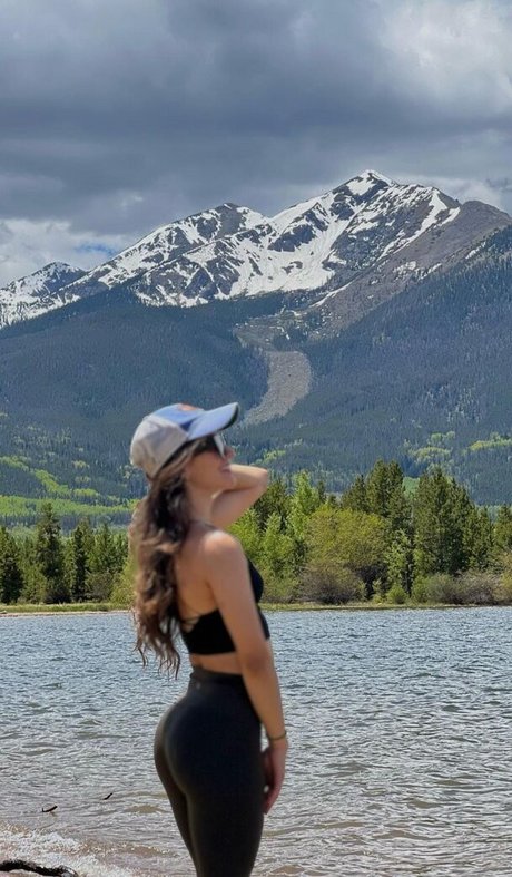 Andrea Guti rrez nacktheit exklusive foto