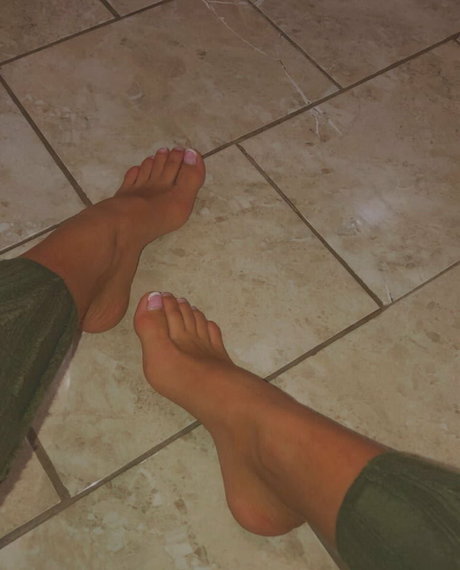 Kyia Peters erwachsene nacktheit galerie