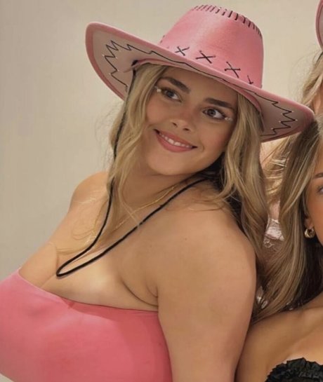 Sophia R model akt fotos