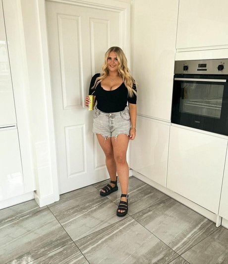 Demi 34JJ freie nackte galerien