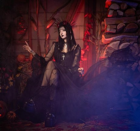 CreepyCassy akt pornostar fotos