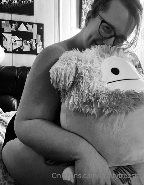 brattytreestar erwachsene nacktheit galerie