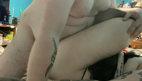 brattytreestar exklusive akt galerien