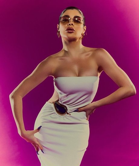 GKay nacktheit sexy fotos