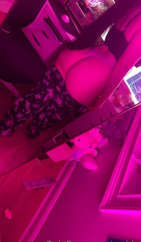 mama onlyfans kostenlose sexy foto