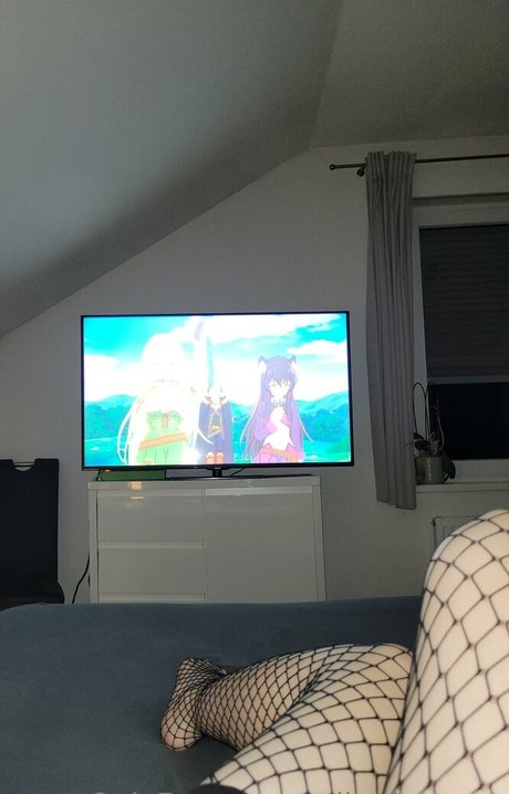 milkyfeetuwu exklusive akt bild