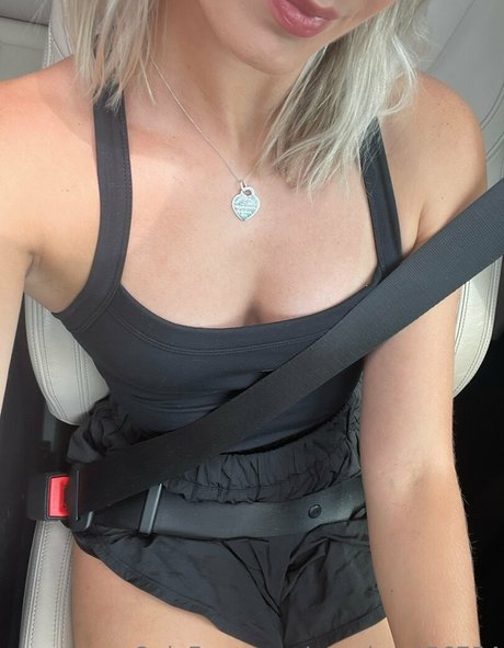 peaches456754 perfekte nacktheit bild