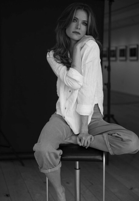 Meghann Fahy hd hübsche bilder