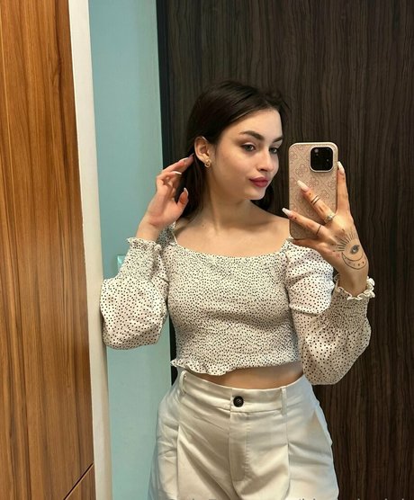 kira vipclub perfekte porno bild