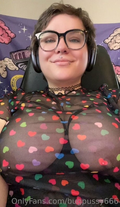 bugpussy666 schauspielerin nacktheit galerien