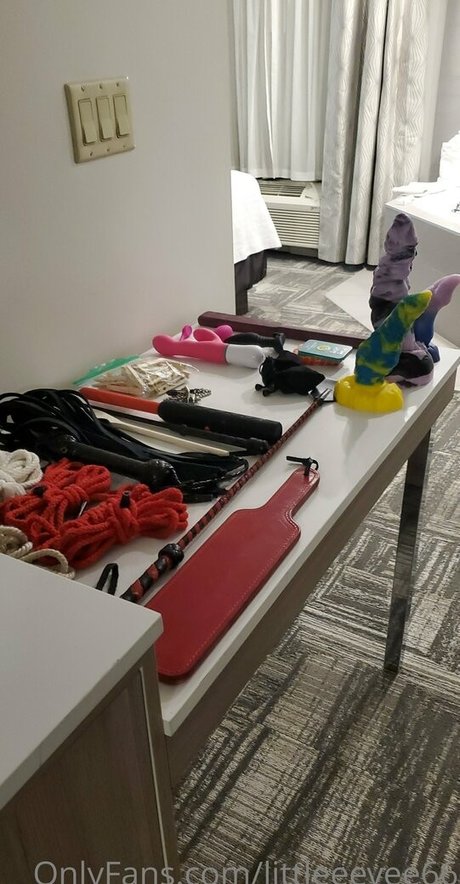 littleeevee66 sexy schöne foto