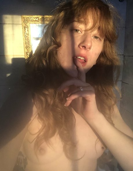 sehr dünne onlyfans schöne sexy bild