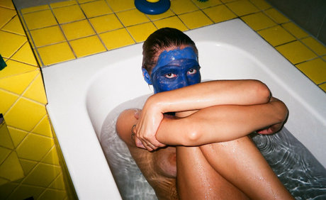 Anna April xxx nackte archiv