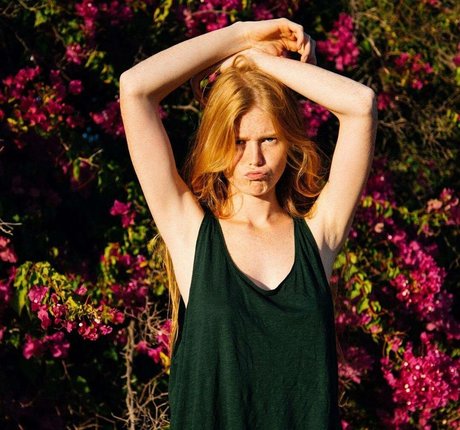 Anna Deniro erotische heiße bilder