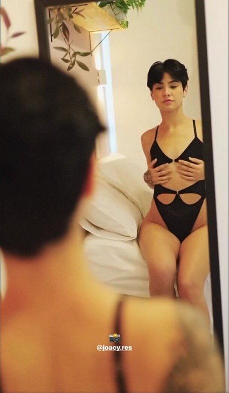 Isis Rodrigues sexy fotos