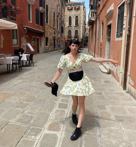 Emily Axford kunst schöne galerien