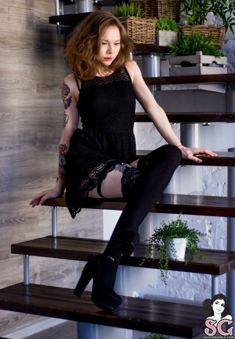 Karnelia nacktheit exklusive galerien