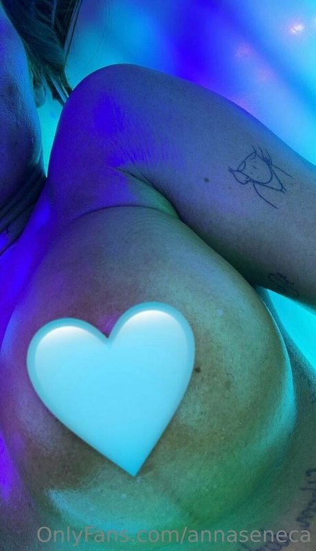 Anna Seneca hübsche pornografische bilder