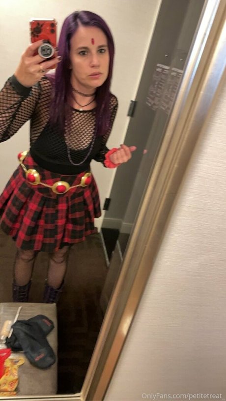 petitetreat_ nackt pornostar bild