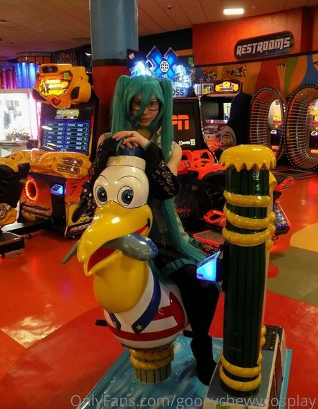 gooeychewycosplay hübsche pornostar fotos