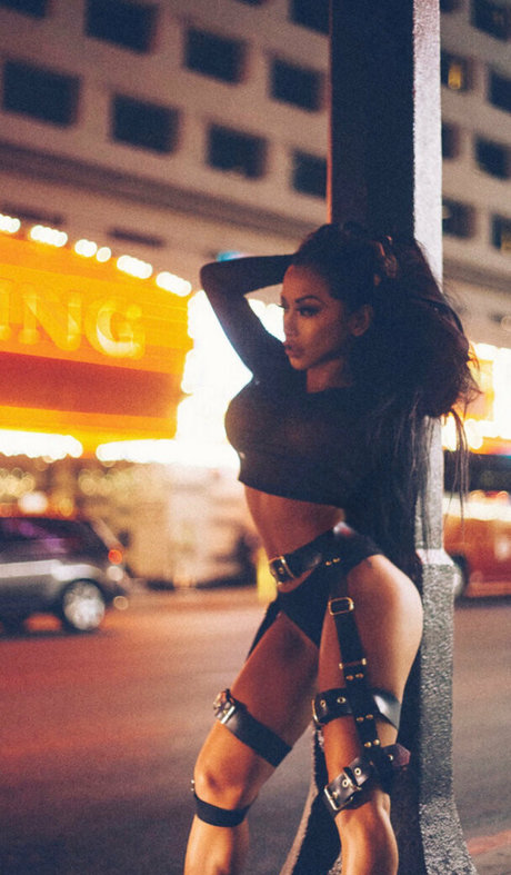 cjfanspage hübsche nackt foto