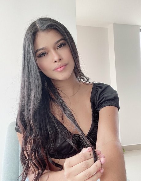 mala morena sexy nackt bild