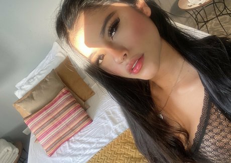 mala morena erotische nackte fotos