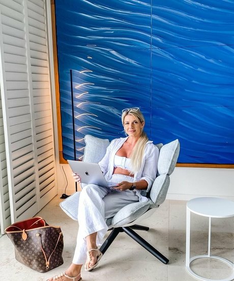 mollige emo-onlyfans kunst top galerie