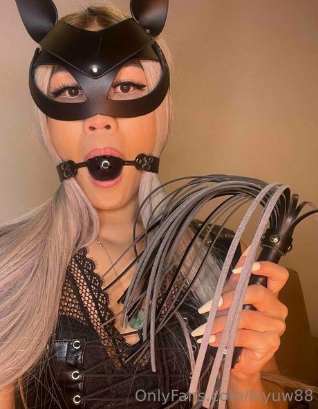 lilyuw88 pornostar schöne bild