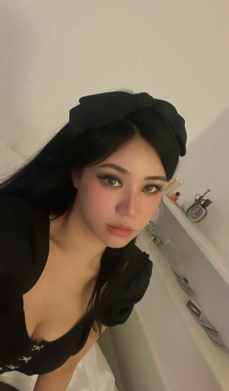 Bunniejin pornostar kunst galerie