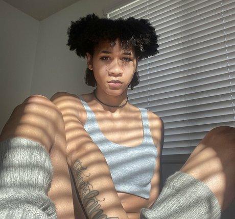 Serena Allure pornografische bild