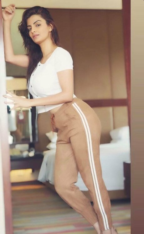 Anveshi Jain nette fotos