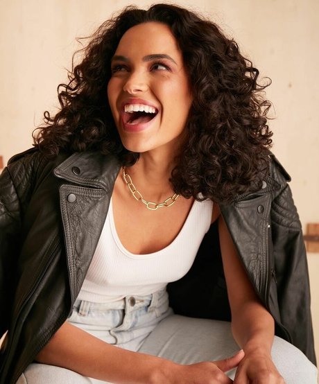 Giovana Cordeiro erwachsene porno bild