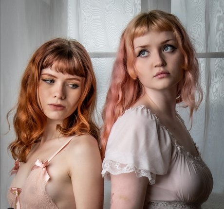 Taylor Lorna sexy nackten bild