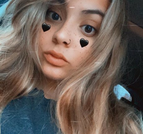 emilyelixer erotische nackten foto