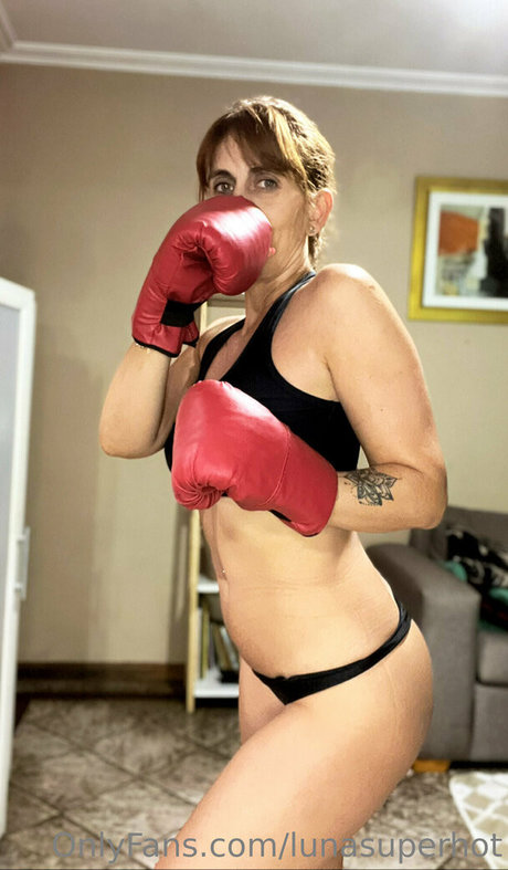 lunasuperhot Profilbild