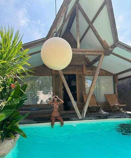 Maddy Cheary schöne erwachsene foto