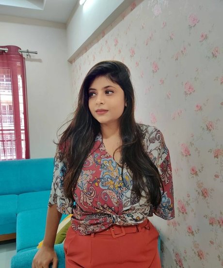 Tassels and Trails model xxx foto