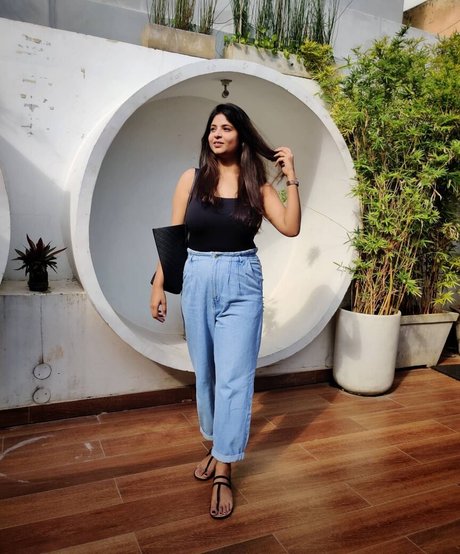 Tassels and Trails sexy kunst galerie