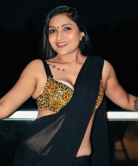 Roma Varadkar hd erotische bilder