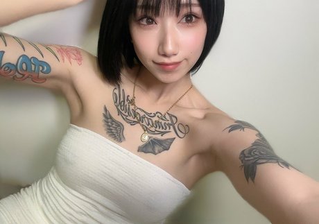 Yuuki Hiiragi model sex foto