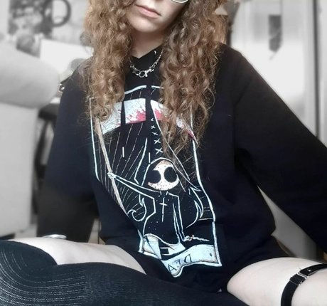 Porcelain Ghoul kostenlose hd fotos