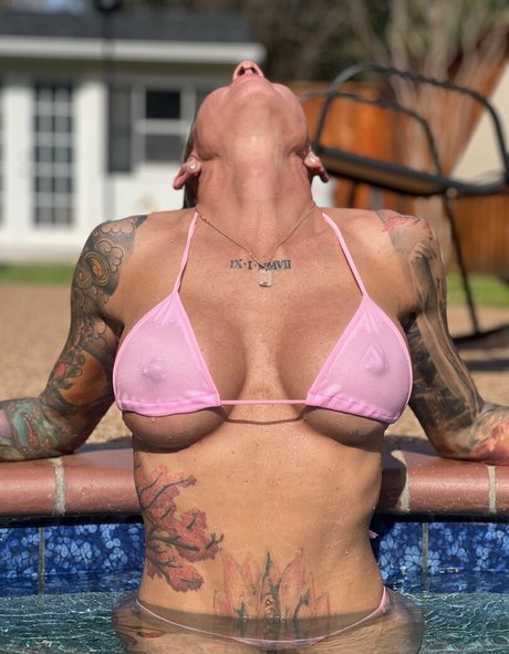 gym mary hd sexy bild