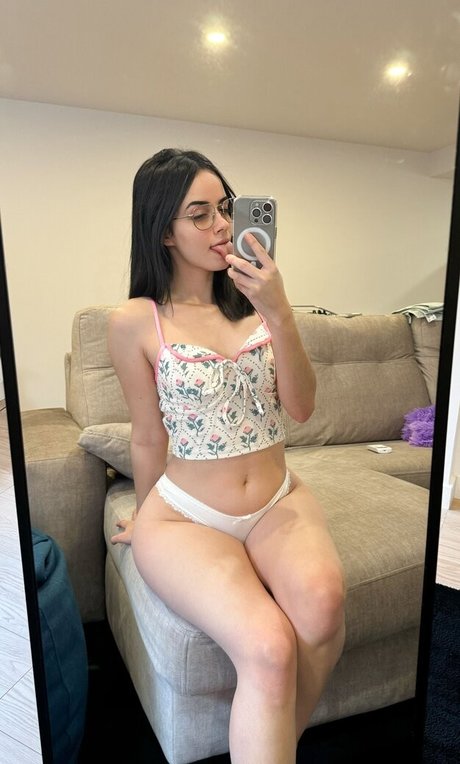 sarahroomie schöne nackten bilder