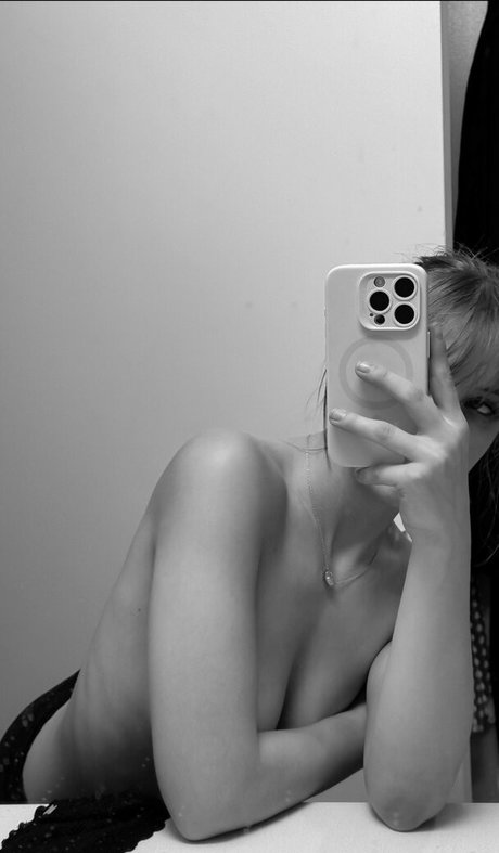 hopeann__ top erotische foto