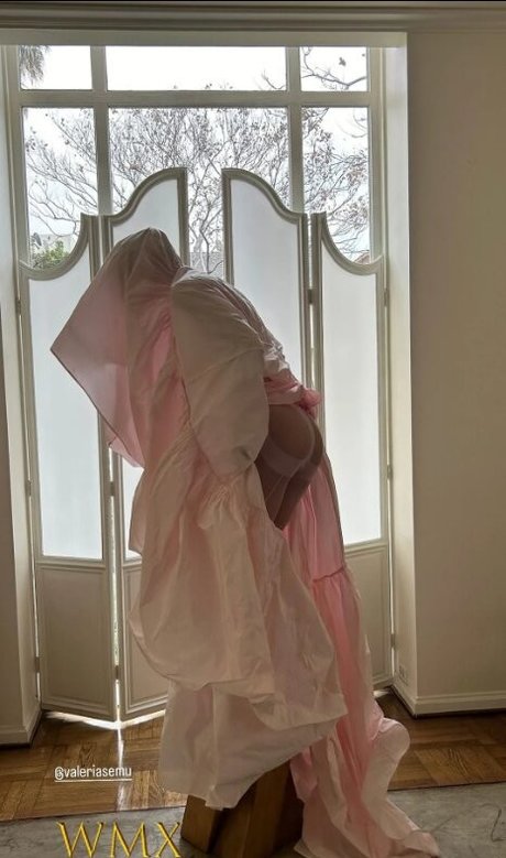 Ayakaomi hübsche heiße bilder